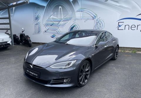 Tesla Model S 75D AWD, Vzduch