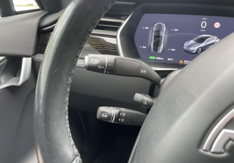 Tesla Model S 75D AWD, Vzduch