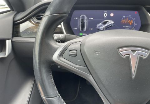 Tesla Model S 75D AWD, Vzduch