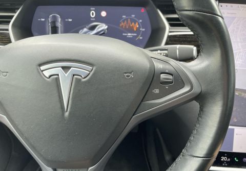 Tesla Model S 75D AWD, Vzduch