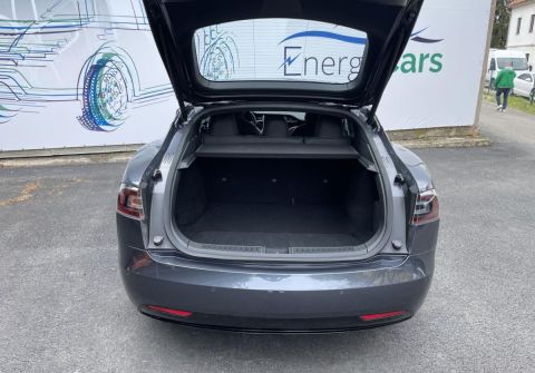 Tesla Model S 75D AWD, Vzduch