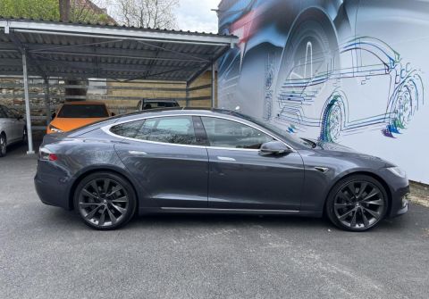 Tesla Model S 75D AWD, Vzduch