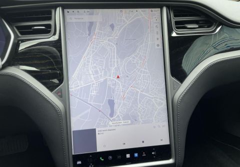 Tesla Model S 75D AWD, Vzduch