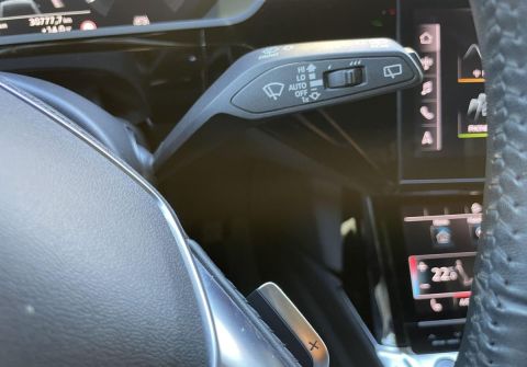 Audi e-tron 55 Quattro  Panorama HUD