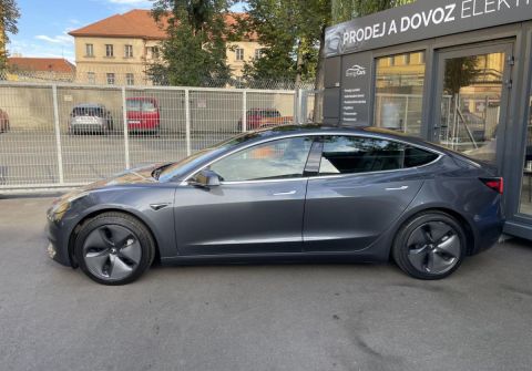 Tesla Model 3 Long Range