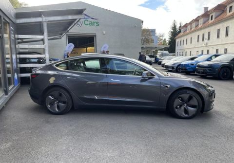 Tesla Model 3 Long Range