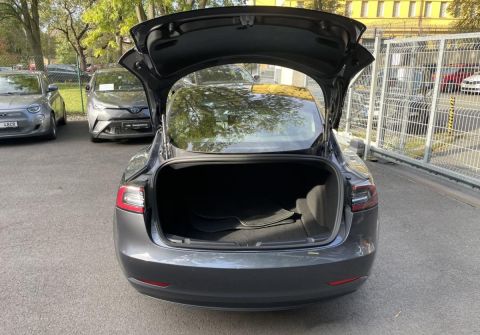 Tesla Model 3 Long Range