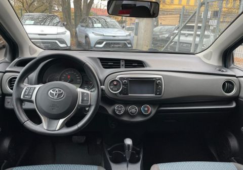 Toyota Yaris REZERVOVÁNO, AUTOMAT / Kamera