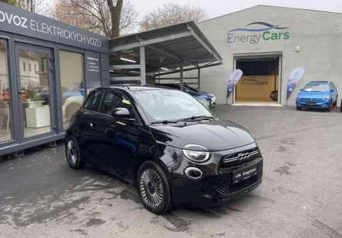 Fiat 500e 87kW, baterie 42 kWh, ICON